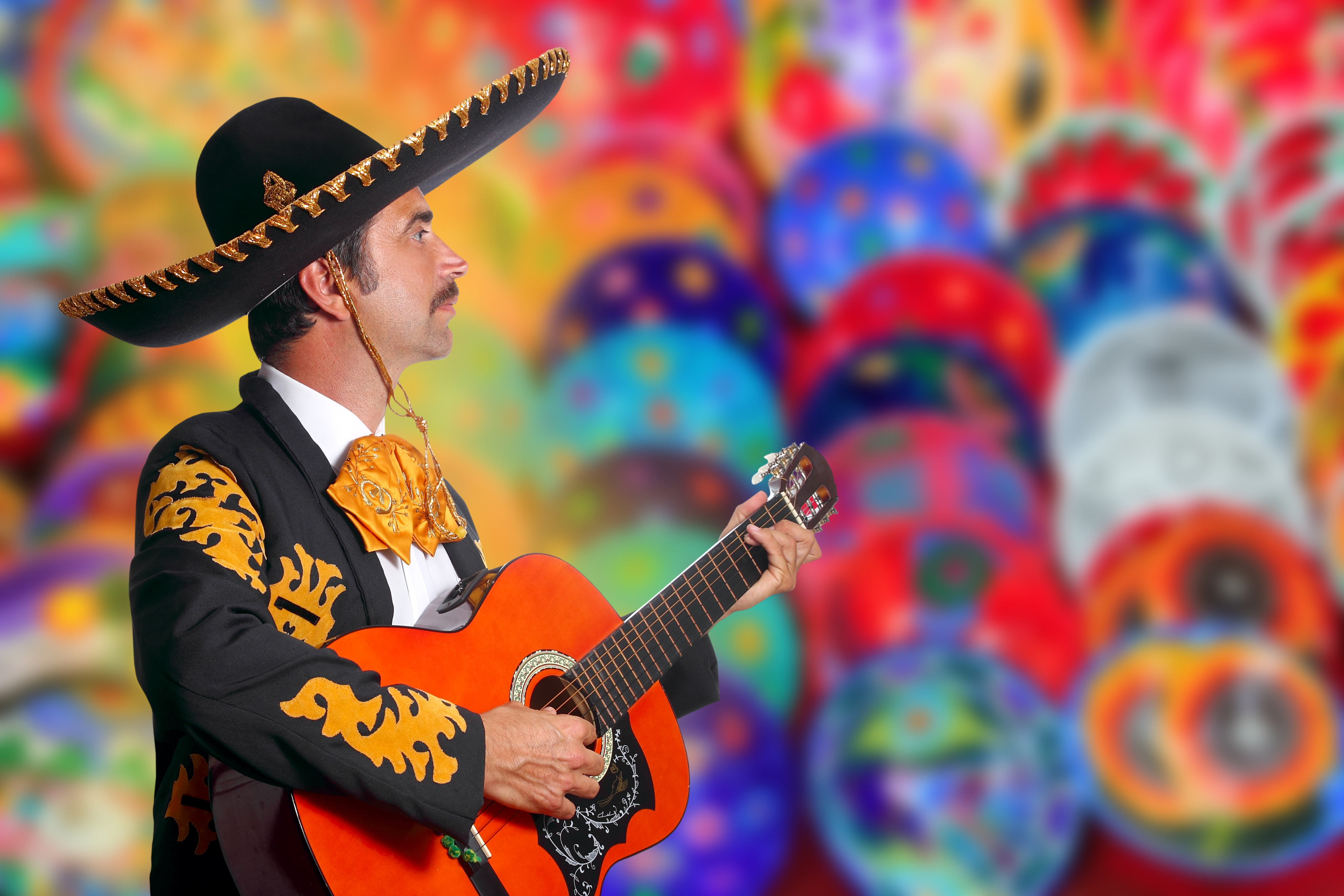 miami-mariachi-colorful-guy-guitar-sombrero